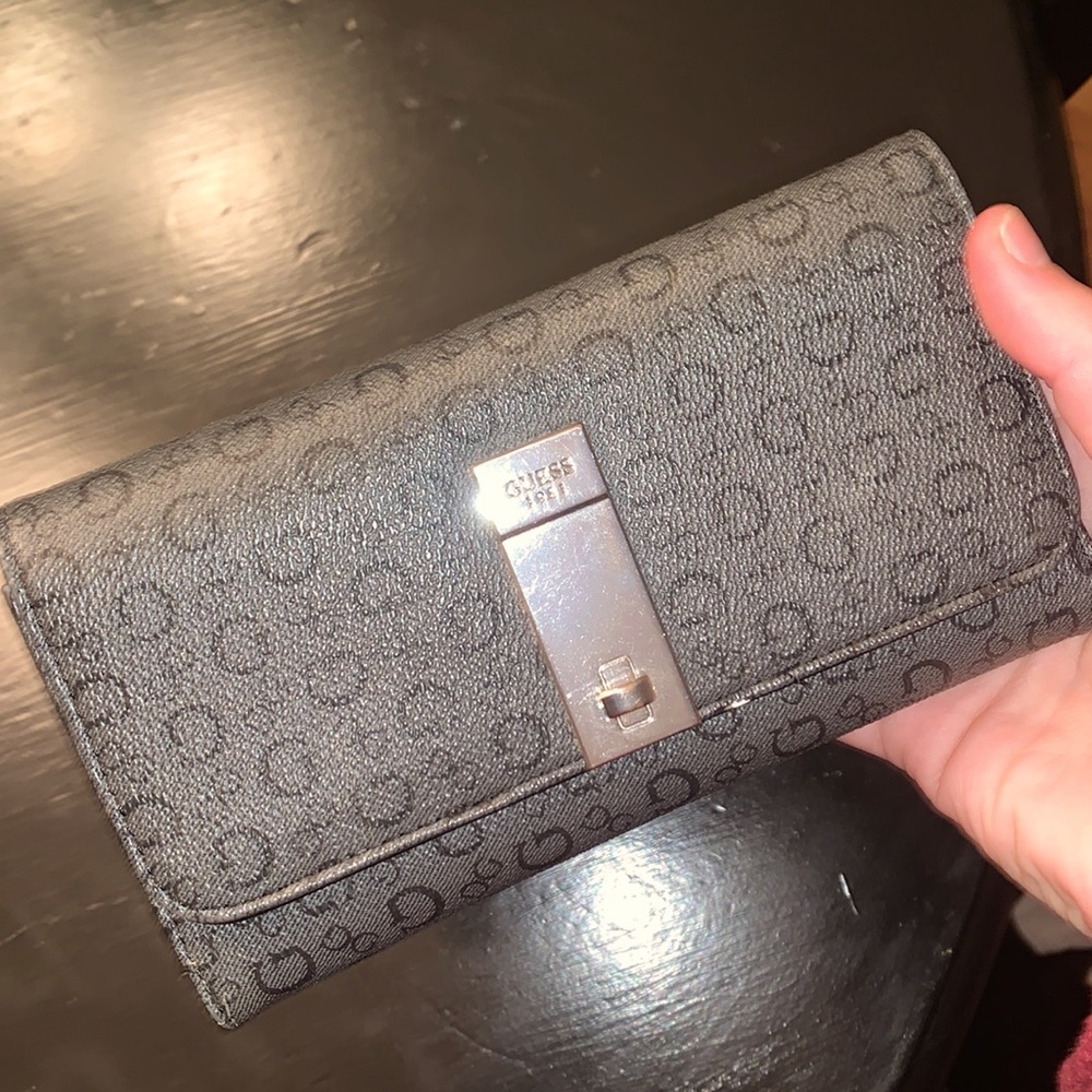 Guess wallet